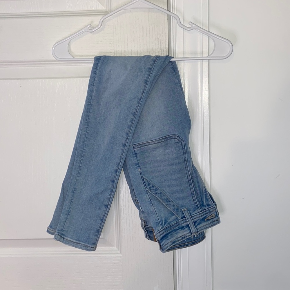 American eagle light wash jeans